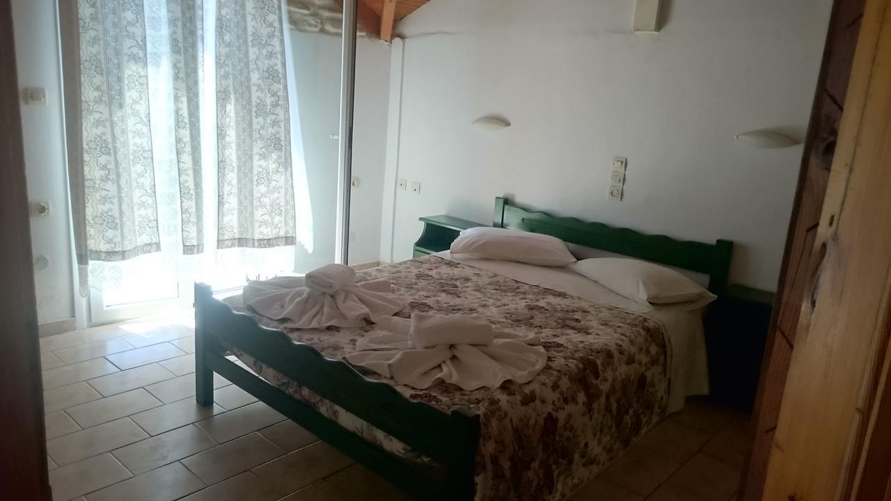 Dakis Studios Keri Екстериор снимка